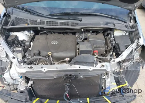 2018 Toyota Sienna Se 8 Passenger from USA, damaged, VIN 5TDXZ3DC3JS938129